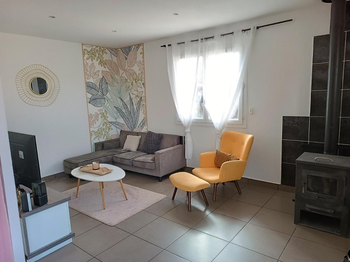 Domessin Appartement Dans Notre Maison מראה חיצוני תמונה