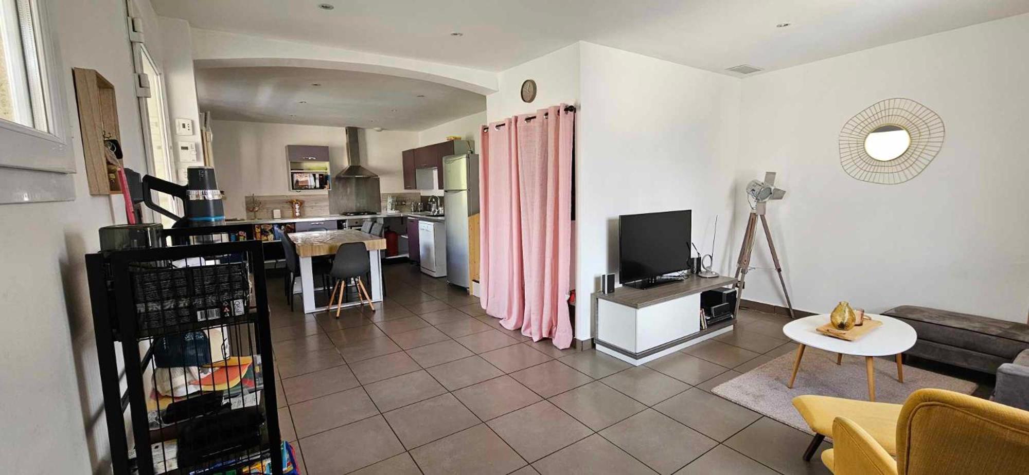 Domessin Appartement Dans Notre Maison מראה חיצוני תמונה